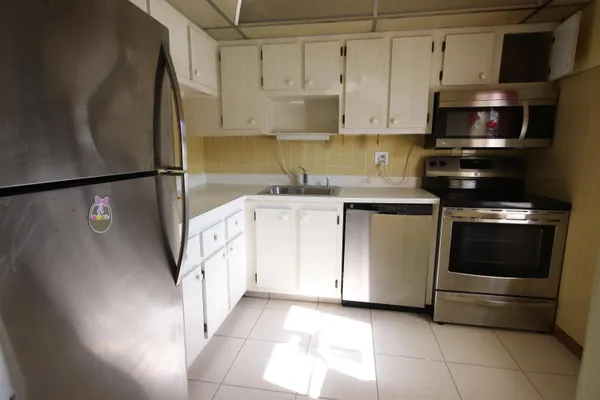 Property Slideshow image 3 of 13 | 7955 nw 5th ct 103, Margate, FL, 33063