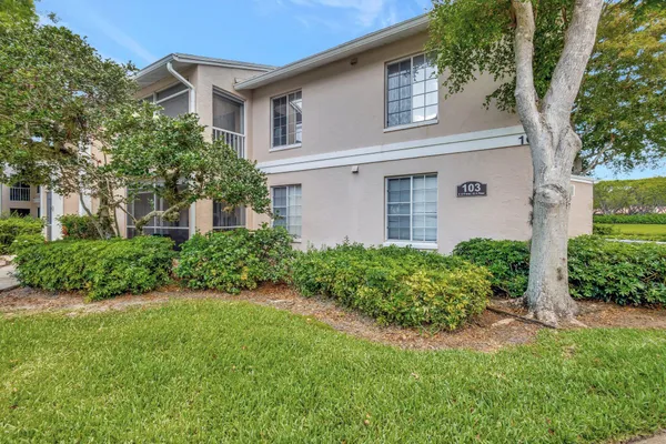 Property Slideshow image 2 of 24 | 13811 oneida dr apt h1, Delray Beach, FL, 33446