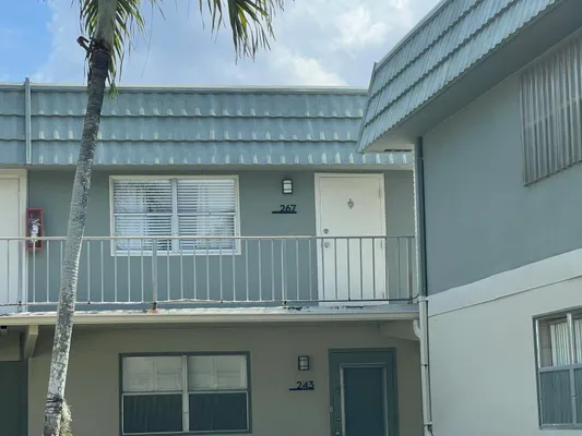 Property Slideshow image 2 of 27 | 267 flanders f, Delray Beach, FL, 33484