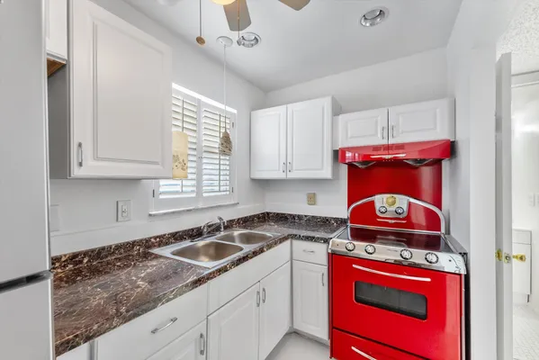 Property Slideshow image 2 of 32 | 117 lake dora dr, West Palm Beach, FL, 33411