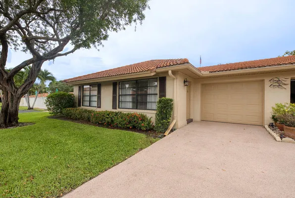 Property Slideshow image 3 of 32 | 4600 wildwood tree ln a, Boynton Beach, FL, 33436
