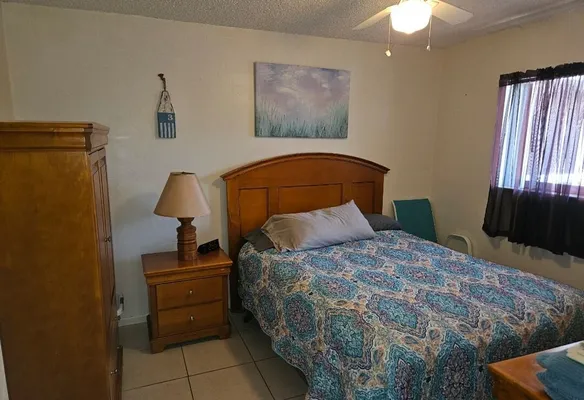 Property Slideshow image 3 of 14 | 2581 n garden 202 dr 202, Lake Worth, FL, 33461