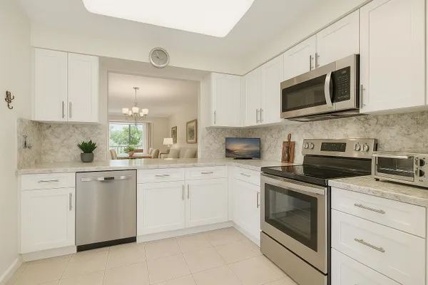 Property Slideshow image 2 of 50 | 12560 majesty cir apt 401, Boynton Beach, FL, 33437