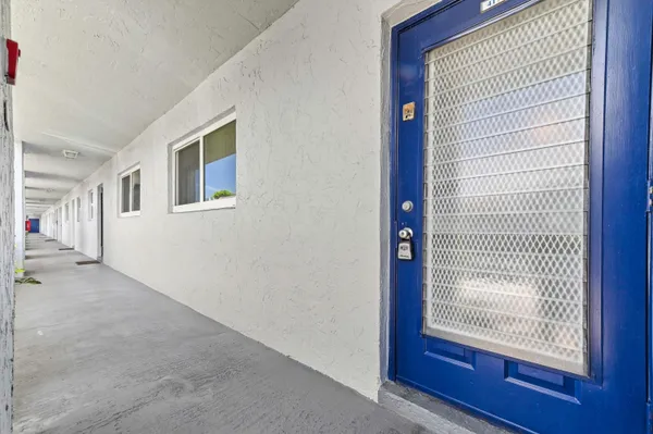 Property Slideshow image 3 of 31 | 2860 sw 22nd ave 4170, Delray Beach, FL, 33445