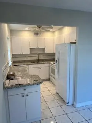 Property Slideshow image 2 of 5 | 224 seville j, Delray Beach, FL, 33446