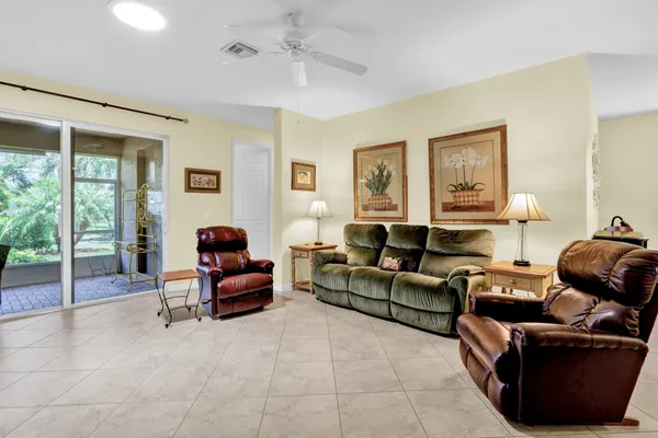 Property Slideshow image 3 of 34 | 6360 astor pl, Vero Beach, FL, 32966