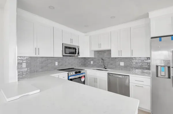 Property Slideshow image 2 of 19 | 42 valencia b, Delray Beach, FL, 33446