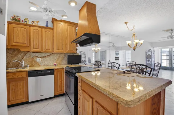 Property Slideshow image 2 of 55 | 1111 lemon tree ter apt 204, Delray Beach, FL, 33445