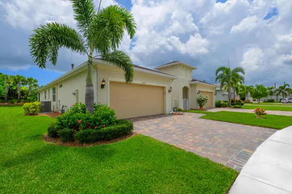 Property Slideshow image 3 of 32 | 13119 sw gingerline dr, Port Saint Lucie, FL, 34987