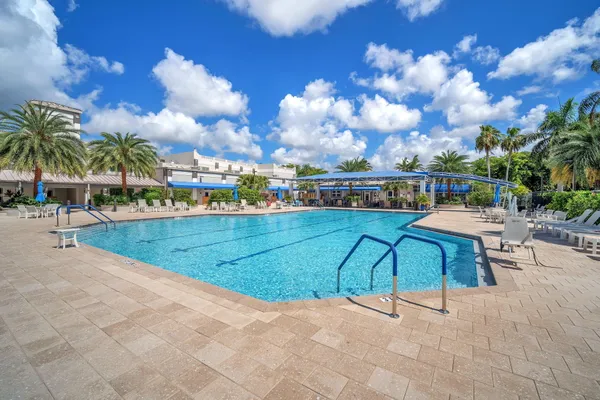 Property Slideshow image 3 of 43 | 9976 seacrest cir d, Boynton Beach, FL, 33437