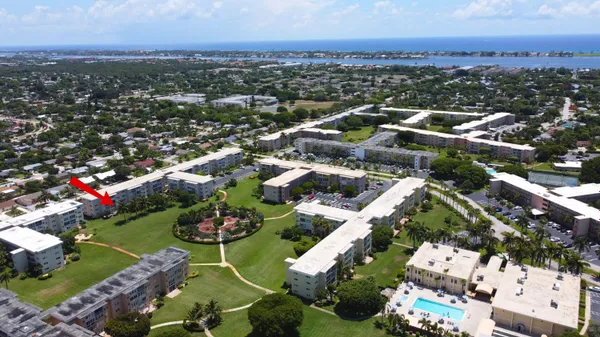 Property Slideshow image 2 of 42 | 230 ne 26th ave apt 213, Boynton Beach, FL, 33435