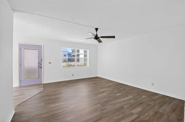 Property Slideshow image 3 of 42 | 102 normandy ln c, Delray Beach, FL, 33484