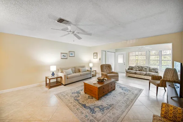 Property Slideshow image 2 of 27 | 5222 privet pl b, Delray Beach, FL, 33484