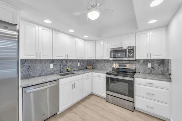 Property Slideshow image 3 of 15 | 1250 sugar sands blvd 110, Riviera Beach, FL, 33404