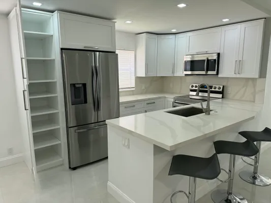 Property Slideshow image 2 of 31 | 440 saxony j j, Delray Beach, FL, 33446