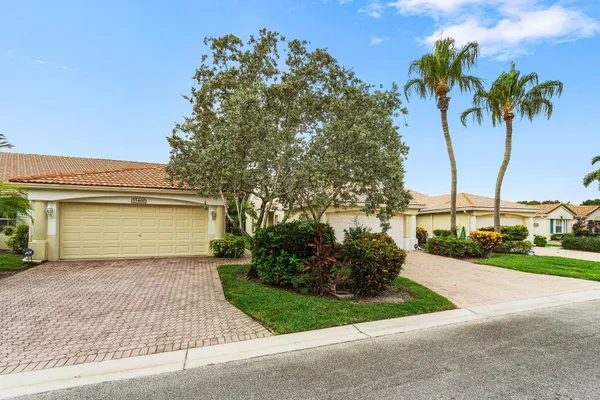 Property Slideshow image 3 of 41 | 15465 lake gardenia pl, Delray Beach, FL, 33484