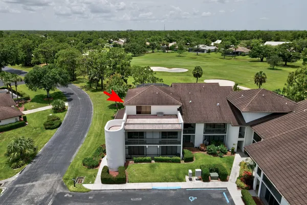 Property Slideshow image 3 of 44 | 3351 twin lakes ter apt 206, Fort Pierce, FL, 34951