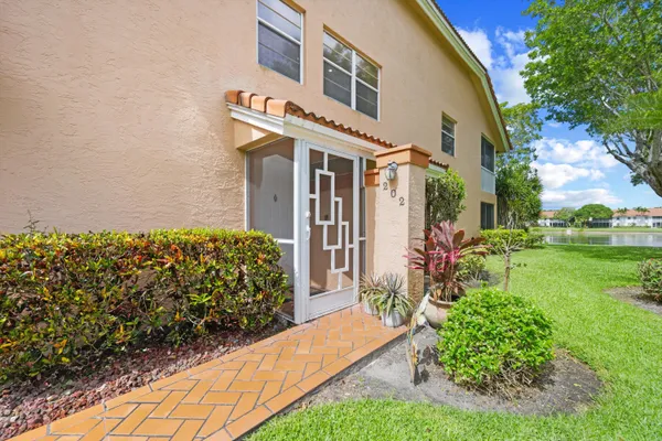 Property Slideshow image 2 of 51 | 7825 whispering palms dr 202, Boynton Beach, FL, 33437