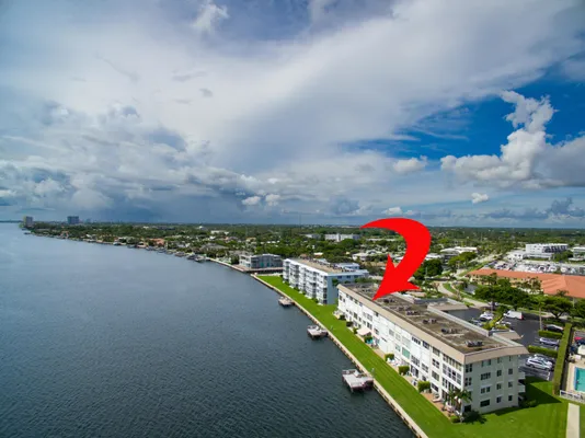 Property Slideshow image 3 of 29 | 52 yacht club dr apt 303, North Palm Beach, FL, 33408