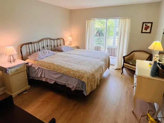 Property Slideshow image 2 of 12 | 2812 garden dr 206, Lake Worth, FL, 33461