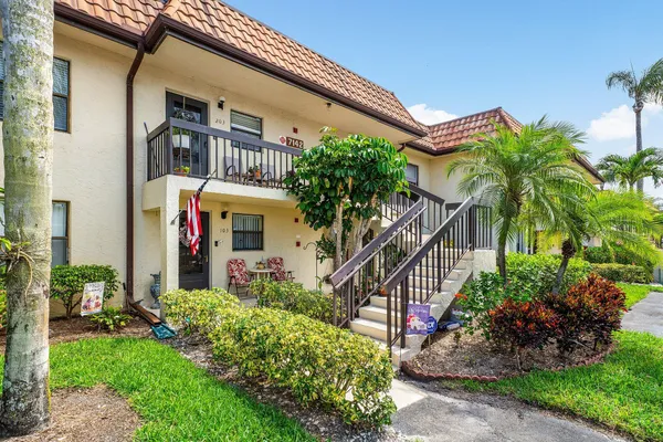 Property Slideshow image 2 of 21 | 7142 golf colony ct apt 203, Lake Worth, FL, 33467