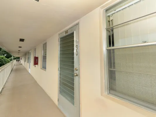 Property Slideshow image 2 of 15 | 90 hastings f, West Palm Beach, FL, 33417