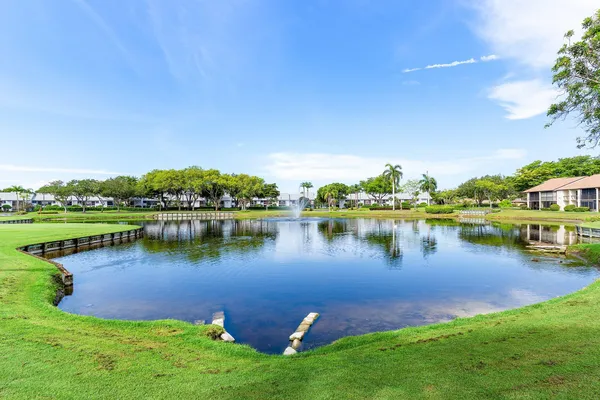 Property Slideshow image 2 of 49 | 5106 oak hill ln 911, Delray Beach, FL, 33484