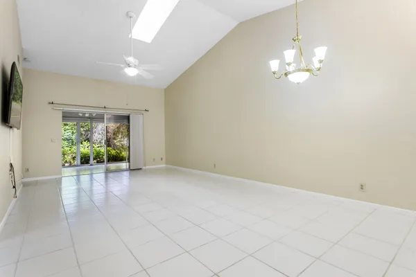 Property Slideshow image 3 of 31 | 8187 se fox hill pl, Hobe Sound, FL, 33455