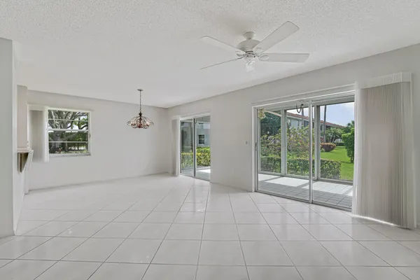 Property Slideshow image 2 of 40 | 7372 lake meadow way 101, Boynton Beach, FL, 33437