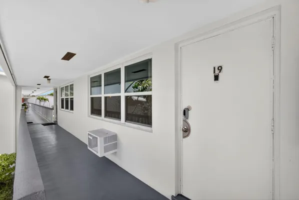 Property Slideshow image 3 of 31 | 19 norwich a, West Palm Beach, FL, 33417