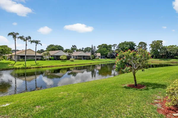 Property Slideshow image 3 of 50 | 10916 stafford cir, Boynton Beach, FL, 33436