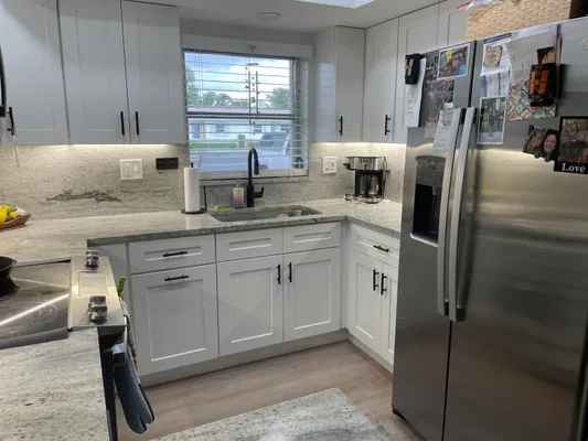 Property Slideshow image 2 of 21 | 2864 crosley dr a, West Palm Beach, FL, 33415