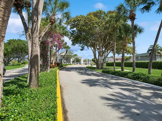 Property Slideshow image 2 of 20 | 450 piedmont j j, Delray Beach, FL, 33484