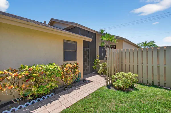 Property Slideshow image 2 of 62 | 3250 nw 10th st, Delray Beach, FL, 33445