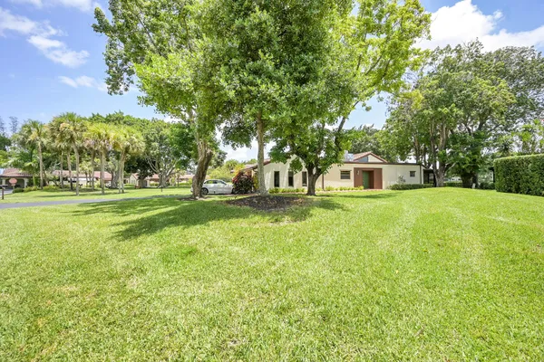 Property Slideshow image 2 of 31 | 21959 arriba real # 22-b, Boca Raton, FL, 33433