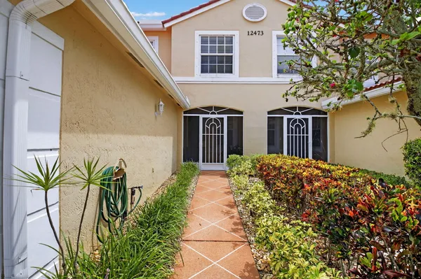 Property Slideshow image 2 of 54 | 12473 crystal pointe dr unit 101, Boynton Beach, FL, 33437