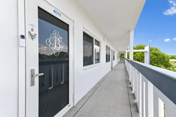 Property Slideshow image 3 of 53 | 4011 upminster j, Deerfield Beach, FL, 33442