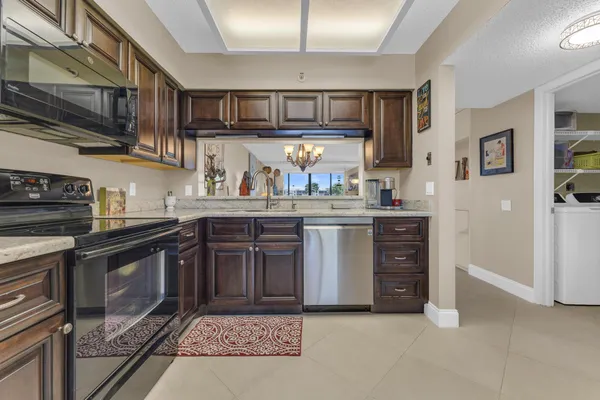 Property Slideshow image 3 of 78 | 14460 strathmore ln apt 306, Delray Beach, FL, 33446