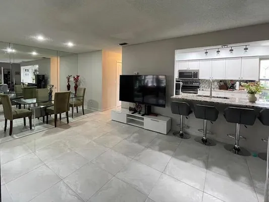 Property Slideshow image 2 of 40 | 5975 forest grove 3 dr 3, Boynton Beach, FL, 33437