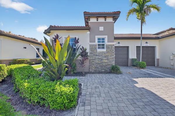 Property Slideshow image 2 of 72 | 14888 via porta, Delray Beach, FL, 33446