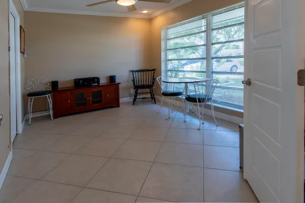 Property Slideshow image 3 of 24 | 8666 bella vista dr # 111, Boca Raton, FL, 33433