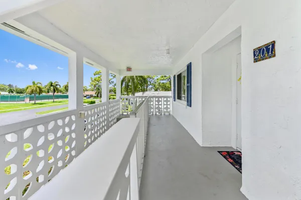 Property Slideshow image 3 of 31 | 5113 poppy pl 201, Delray Beach, FL, 33484