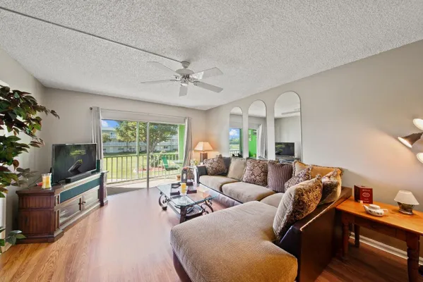 Property Slideshow image 3 of 29 | 9810 marina blvd 1122, Boca Raton, FL, 33428