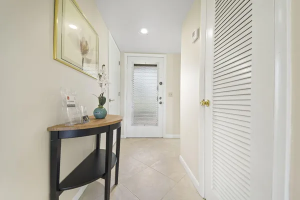 Property Slideshow image 3 of 47 | 197 capri e unit e, Delray Beach, FL, 33484