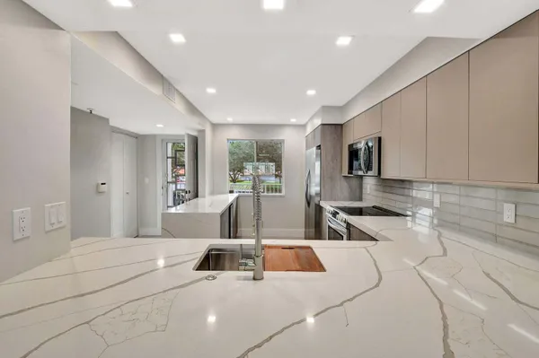 Property Slideshow image 2 of 48 | 14095 royal vista dr apt 202, Delray Beach, FL, 33484