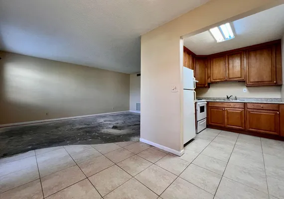 Property Slideshow image 3 of 18 | 240 bedford j, West Palm Beach, FL, 33417