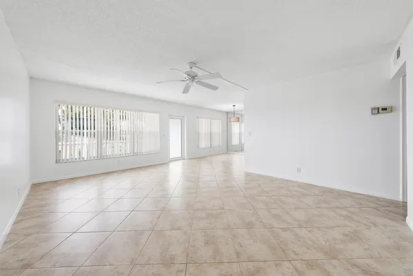Property Slideshow image 3 of 20 | 306 wellington e unit e, West Palm Beach, FL, 33417