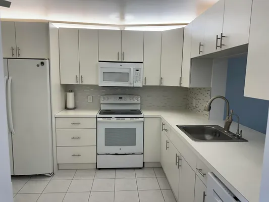 Property Slideshow image 3 of 16 | 901 sw 128th ter 113a, Pembroke Pines, FL, 33027