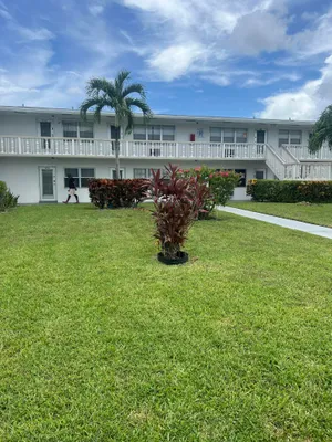 Property Slideshow image 2 of 10 | 184 coventry h, West Palm Beach, FL, 33417