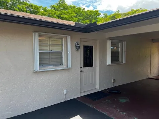 Property Slideshow image 3 of 10 | 501 sandpiper cir, Delray Beach, FL, 33445